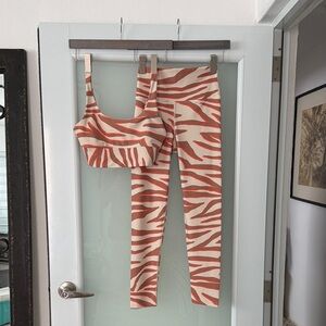 NEW, Beach Riot Zebra Print Set 🦓